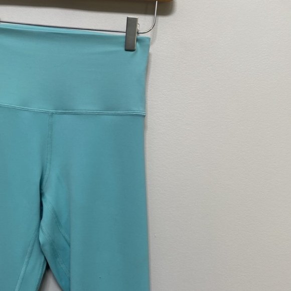 ❗️SOLD❗️Lululemon Teal Green Align Leggings Size 4 - Picture 4 of 7